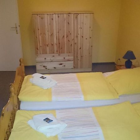 Gaststaette Und Pension Felsenthal Tabarz Exterior photo