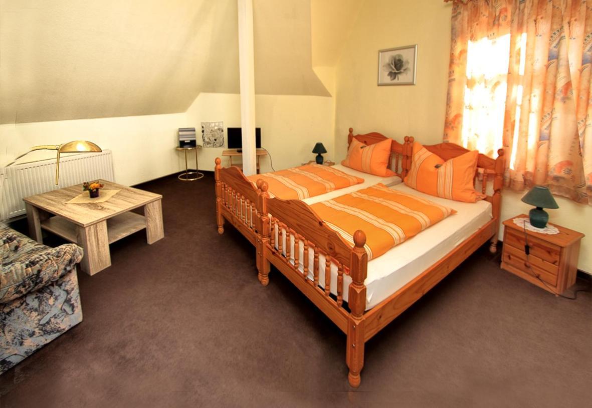 Gaststaette Und Pension Felsenthal Tabarz Room photo