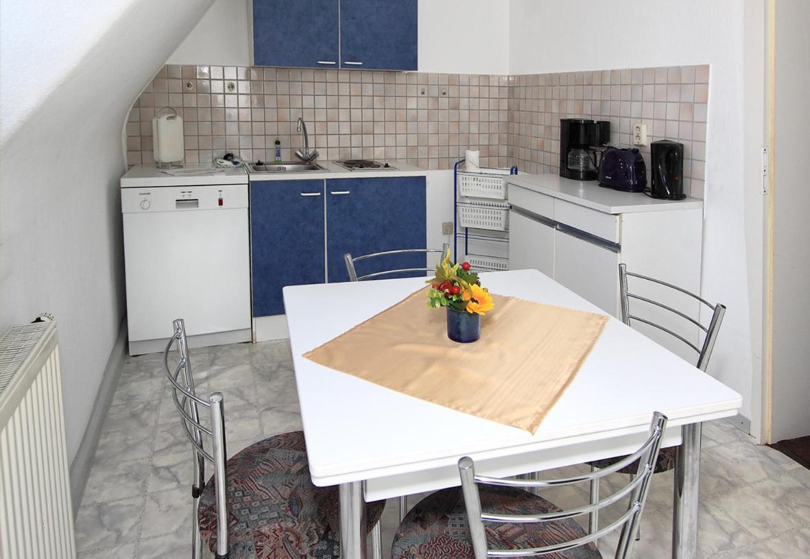 Gaststaette Und Pension Felsenthal Tabarz Room photo