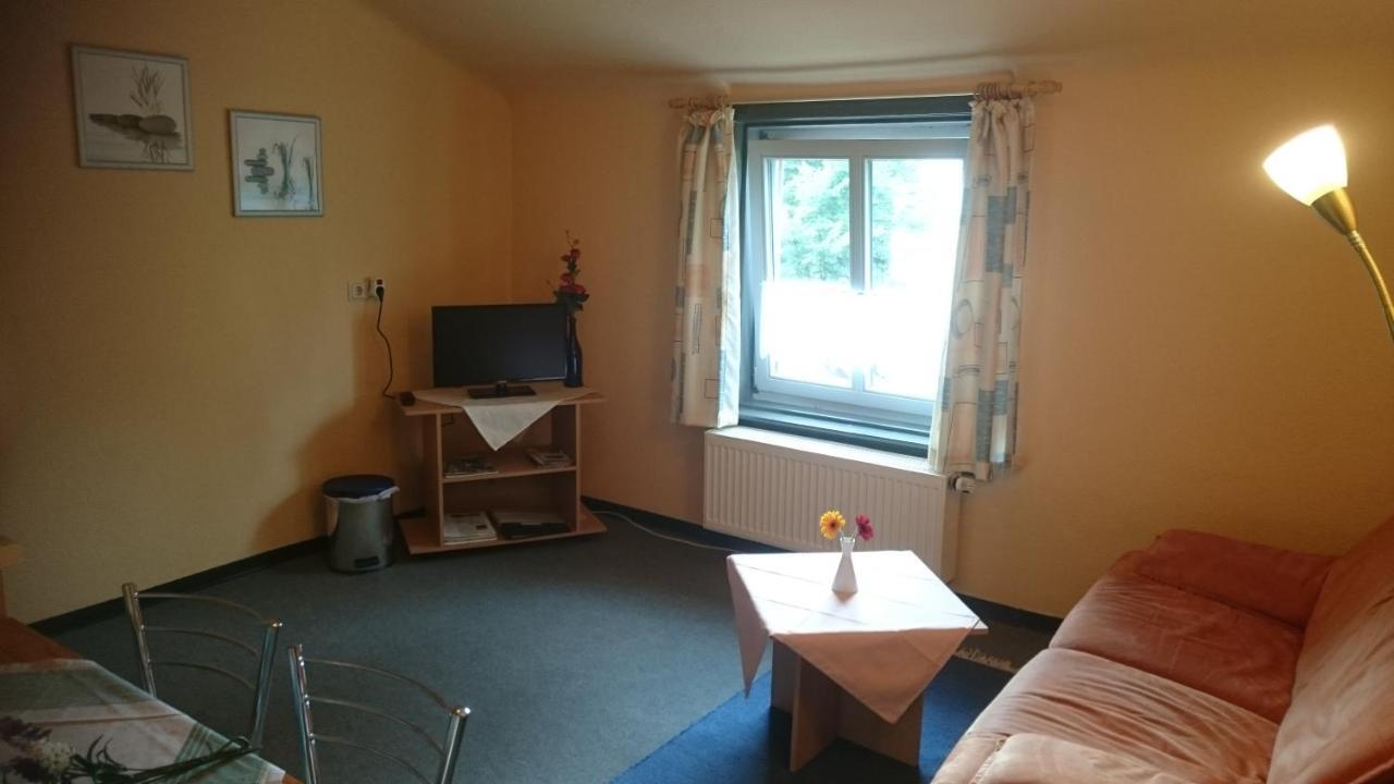 Gaststaette Und Pension Felsenthal Tabarz Exterior photo